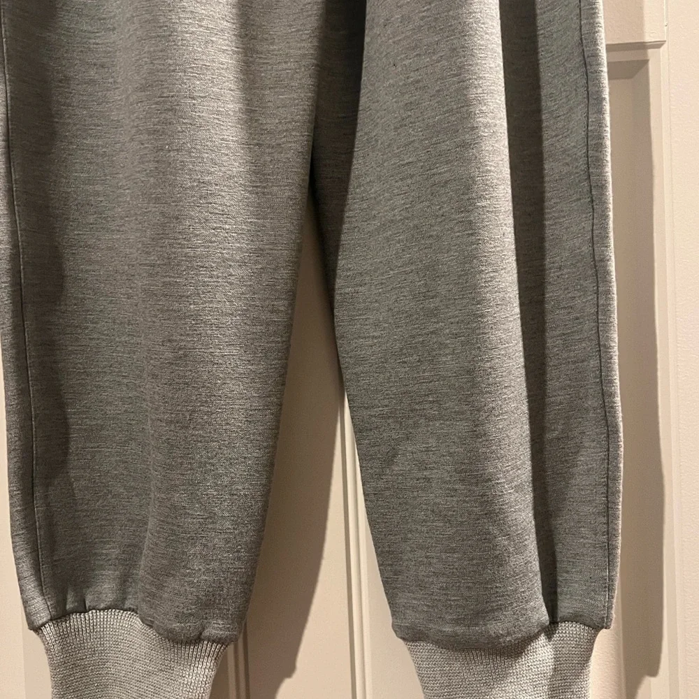 Louis Vuitton cashmere and wool blend jumpsuit
New with Tags - Picture 6 of 8